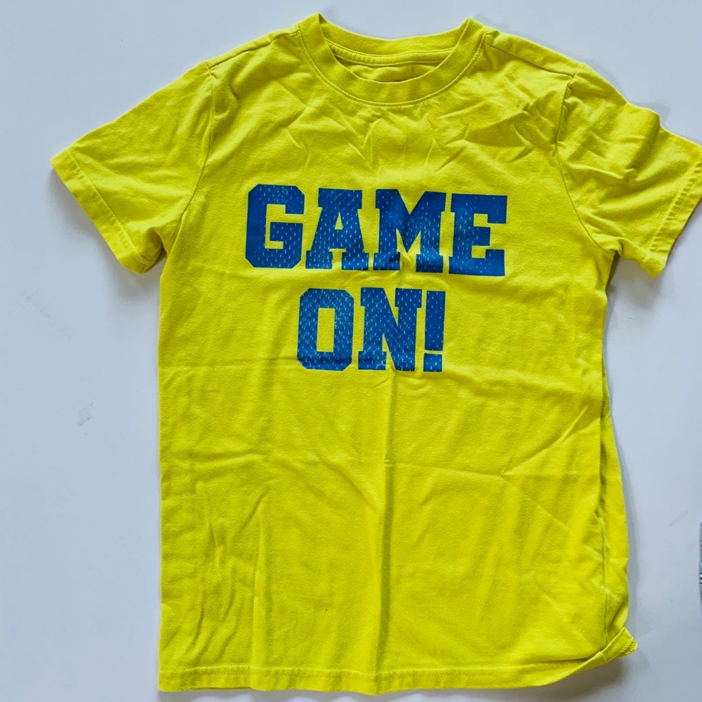 Says “game on!” boys size 10 T-shirt